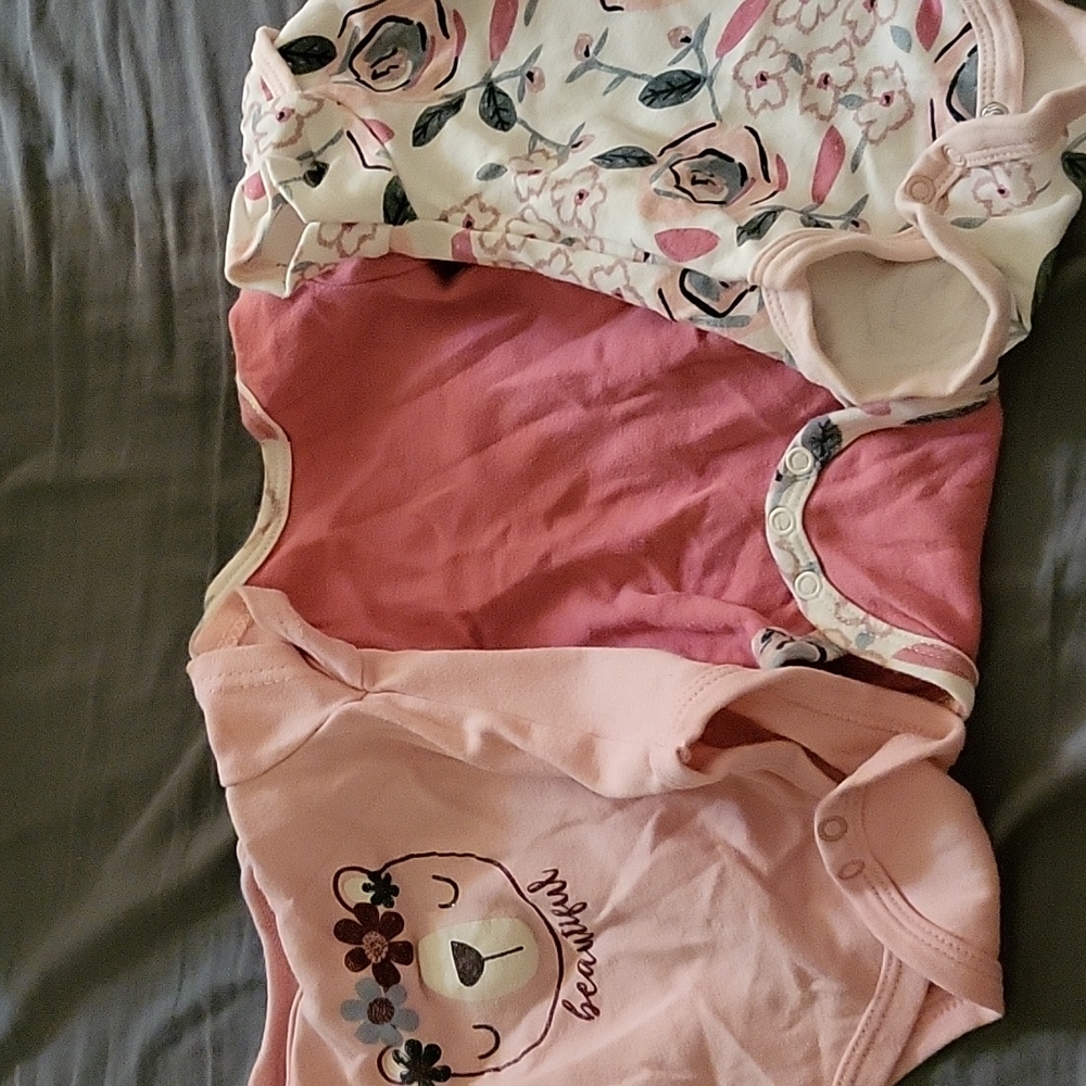 NB Girl Bodysuit